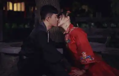 勇敢的心卫视热播曝情感剧照杨志刚艳福不浅
