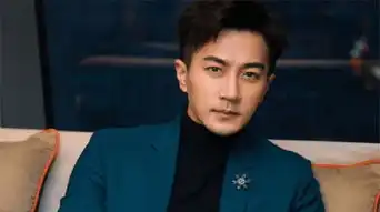 冻龄神话破灭44岁何炅,44岁刘恺威,都输给了44岁的他