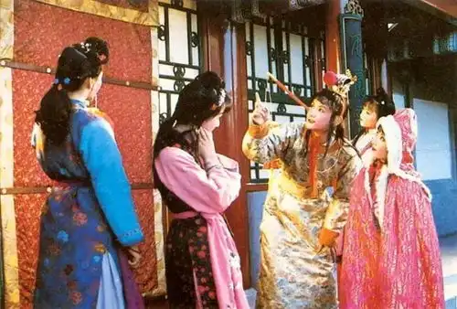 初一十五生的人
