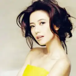 倚天屠龙记里的周芷若是谁饰演的