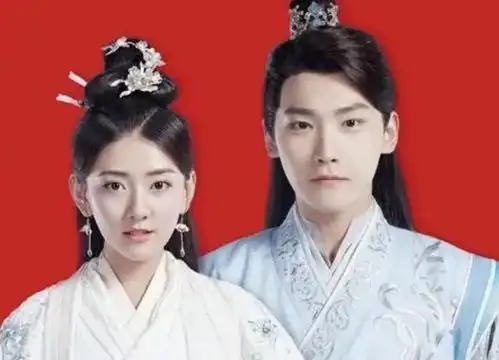 演甜宠剧出圈的四位女演员,前三位红到发紫,唯独她怎么捧也不红
