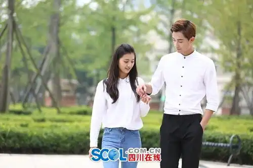 清纯准空姐cos微微剧照自嘲像丰满版郑爽