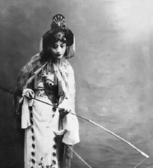 四小名旦之首李世芳被誉为梅兰芳接班人,26岁遭遇空难殒命