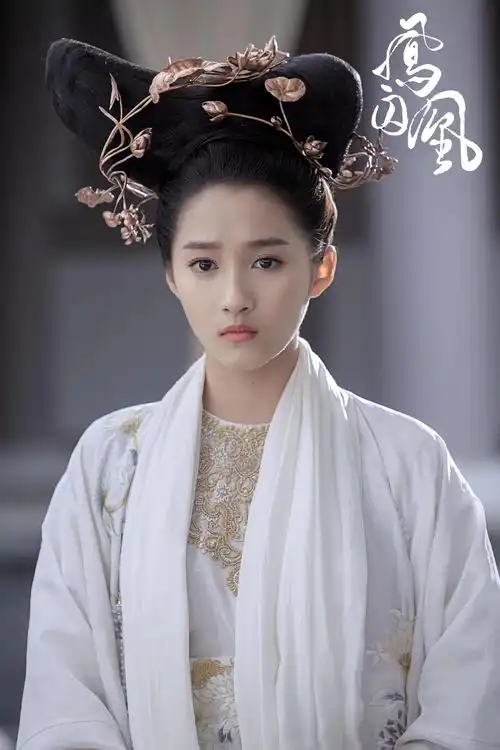 关晓彤与鹿晗久违合体打球新电影扑街演技遭吐槽,京圈格格只顾恋爱懈怠事业
