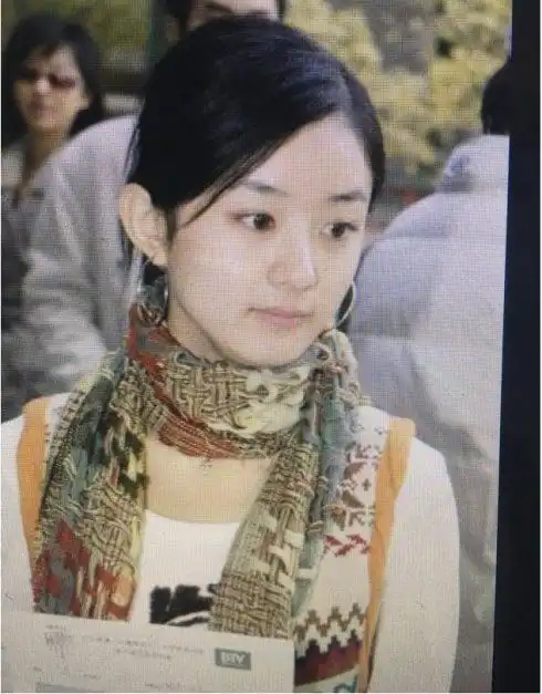 新还珠晴儿爆成当红小花,尔康小燕子扯证,萧剑娃都生了
