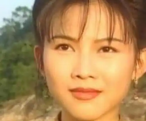 港姐蔡少芬剧照,每一张都貌如天仙,除了最后一图
