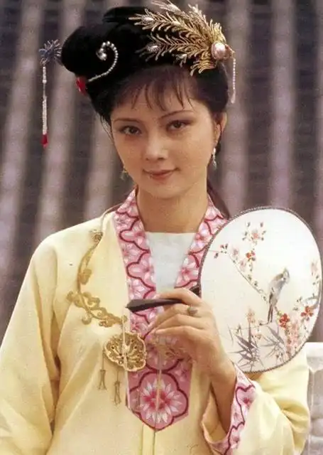 读者都爱林黛玉,而男人最想娶的,却是薛宝钗