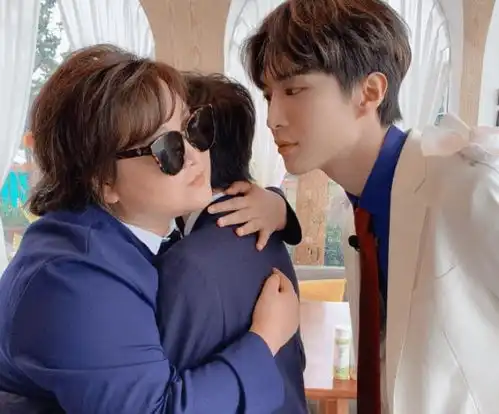 为啥都说贾玲是最强的潜力股看到她的童年照,瞬间明白了