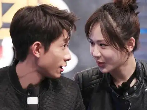 家有儿女昔日剧照流出,张一山眼神很宠溺,真羡慕这样的友情