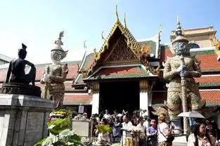 漫游泰国,走进满城尽带黄金甲的大皇宫

