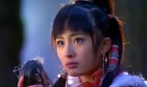 杨幂有没有整容看了神雕侠侣里的郭襄的剧照,观众一目了然
