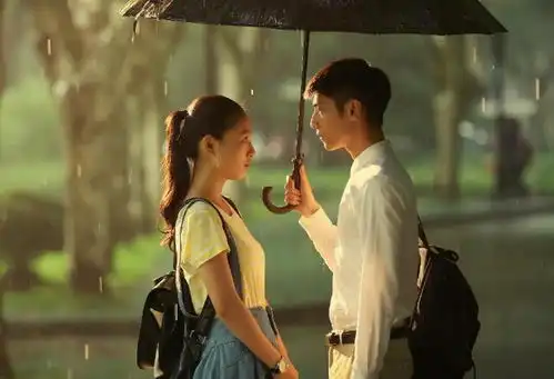 顾漫的小说经常被拍剧,而且播一部火一部,主要依靠三个特质