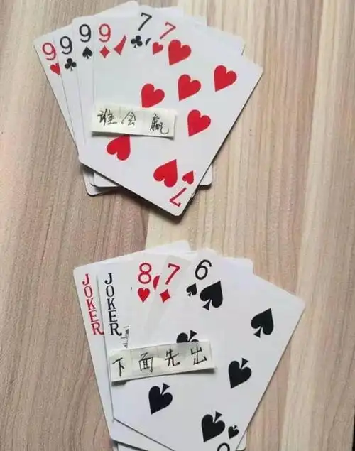 美女在候车厅里就不要再撩自己的裙子了吧,旁边的大哥都不好意思扭过头了哈哈交通卡网易订阅
