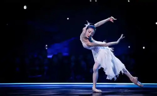 从被数落的差生,到享誉国际的芭蕾女王,谭元元这一路走得不容易
