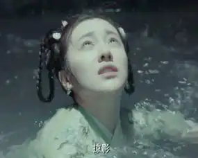 她曾演延禧,为角色敬业剃光头,也曾被骂耍大牌井水换矿泉水