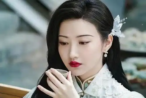 司藤听刘宇宁唱歌被中止,景甜连发11条评论,一个歌手熬两家粉丝