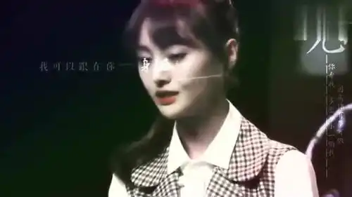 郑爽出道九周年日常混剪,期待更优秀的你完美绽放
