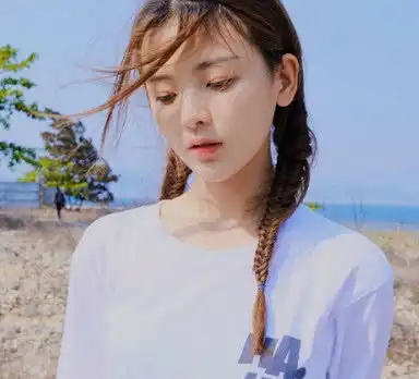 本以为杨超越古装够仙了,看到吴宣仪的古装剧照,网友我恋爱了
