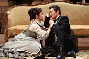 曹颖登台首秀夫君轻推一把