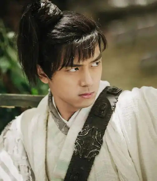 娱乐圈颜值断层严重,古装剧中已然是找不到帅哥了