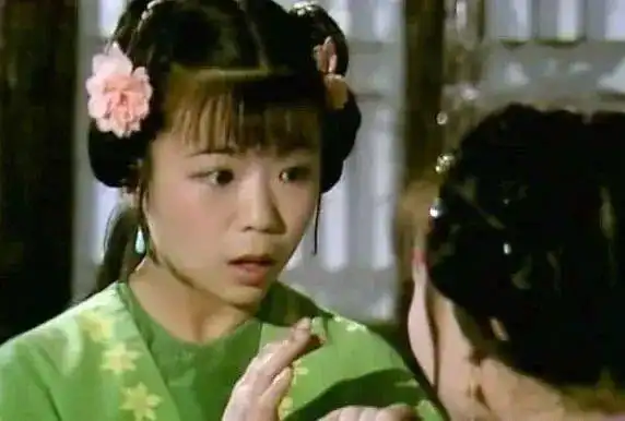 薛宝钗背地里骂出一句恶毒的话,揭了她令人后怕的老底
