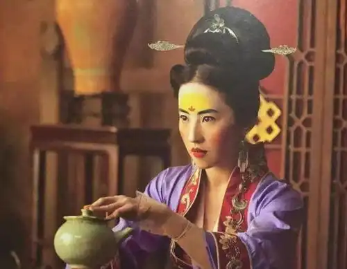 花木兰曝光大量剧照,刘亦菲的手太丑了,但每个人看了都想点赞