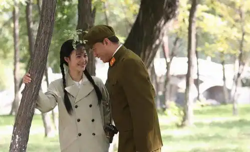 以铁血硬汉出名的胡军,在戏外,竟然也有着柔情的一面