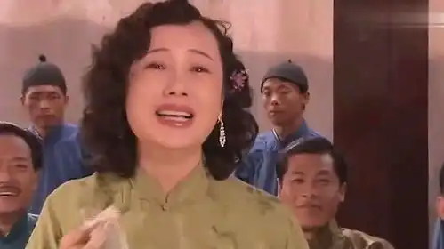 大宅门玉婷迷上戏子万筱菊,疯狂打赏,真是绝了
