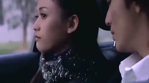 佳期如梦陈乔恩与男友约会,对母亲的事情闭口不谈
