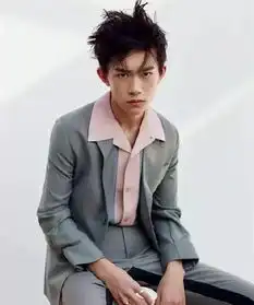 周一围接受媒体采访,5个字评价易烊千玺,证明千玺有实力