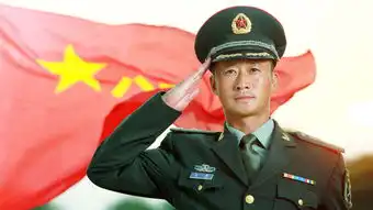 吴京20年磨一剑,总票房150亿,远超同门师兄李连杰
