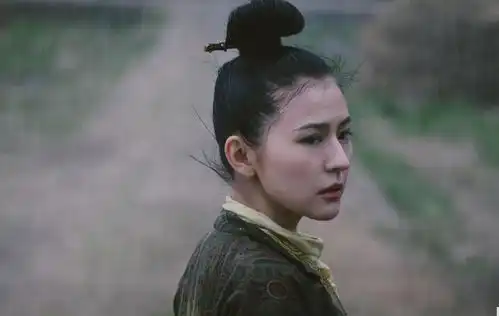 北京大妞热依扎隐婚生子,并不快乐
