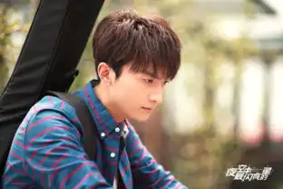 黄子韬新剧杀青曝光剧照,吴倩美出新高度,男二侧颜好评