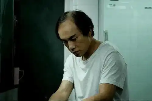 隐秘的角落主演秦昊秃头照太吓人南京医生隔空看诊能治
