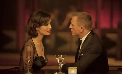 克雷格告别007被赞史上最棒邦德,曾在奥运会开幕式带女王跳伞
