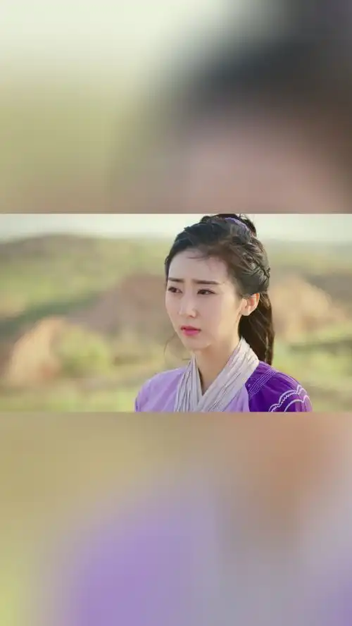 大话西游紫霞看到春三十娘她们这样也想孙悟空了,白晶晶自己骑马至尊宝却被绑在后面自己走路