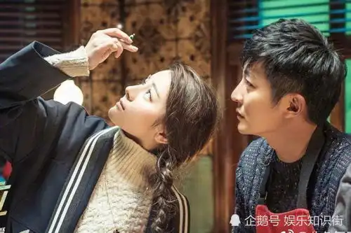 郭京飞被问热巴多重,他脱口3个字逗笑热巴,下一秒却扎心了
