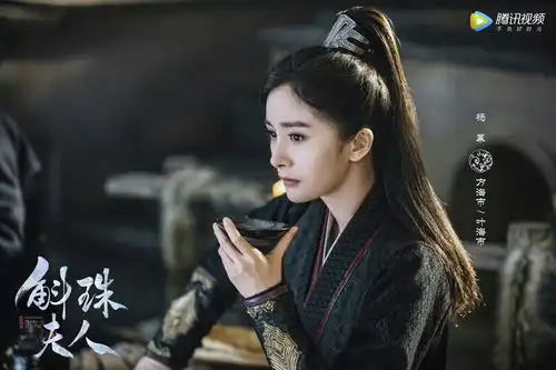 女心理师上线三天赶超斛珠夫人,杨紫成为最后赢家
