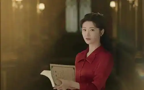景甜再演民国剧,红衣旗袍造型梦回司藤,全剧旗袍服饰亮出新世界
