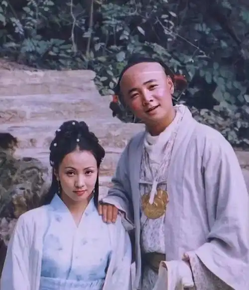 影版春光灿烂猪八戒上线,即使小桃红翁虹仍在,我也夸不出口
