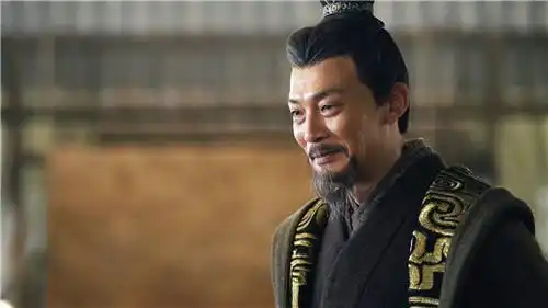 三国时期的人精之首,虽身为谋士,但做人更精