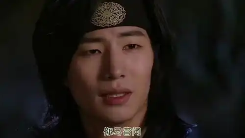 拥抱太阳的月亮阳明君死亡,母亲无法接受事实,无奈
