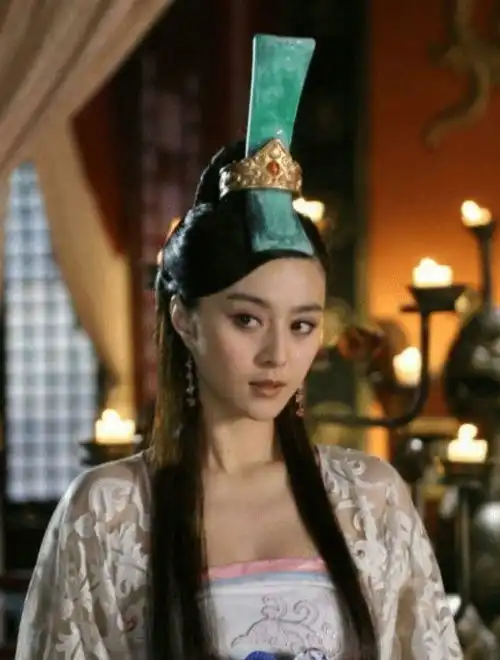 迪丽热巴能演妲己开玩笑剧照一出来,全网打脸
