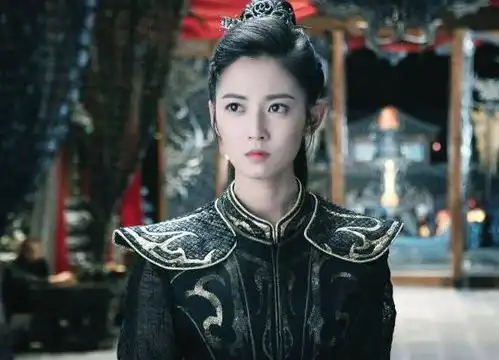 同样因锦绣未央走红,今一人片约不断,而他有演技却无戏可拍