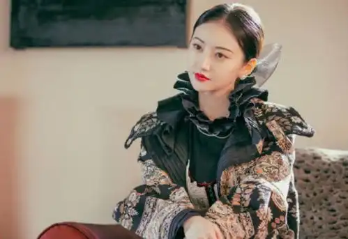 原来她才是司藤的人选,当旗袍造型曝光后,才知道什么叫妖艳
