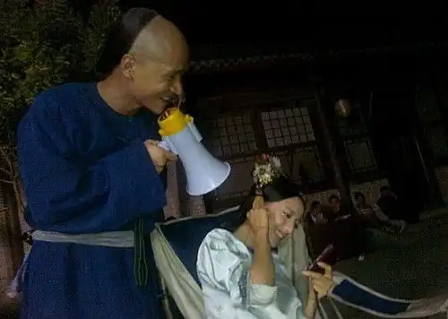 宫海量爆笑花絮曝光杨幂片场大咧咧
