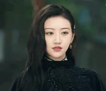 司藤开播,景甜双眼皮修复成功,柳叶眉让颜值上升两个度