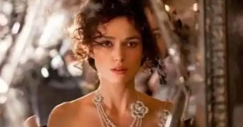 此人是黑奴,却因一项特长两个俄国贵妇嫁给他,他的外孙家喻户
