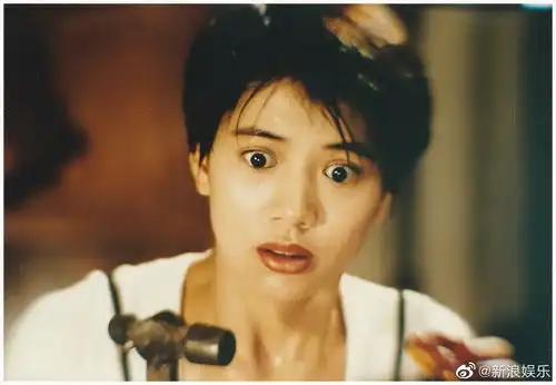 1994年国产凌凌漆,袁咏仪饰演红白玫瑰李香琴