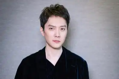 因冯绍峰的一句话,赵丽颖一夜之间成全国最大笑话,人气跌入谷底